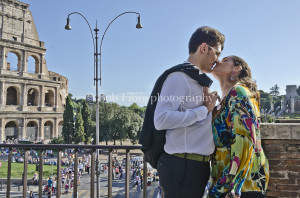 kiss in Coliseum Rome